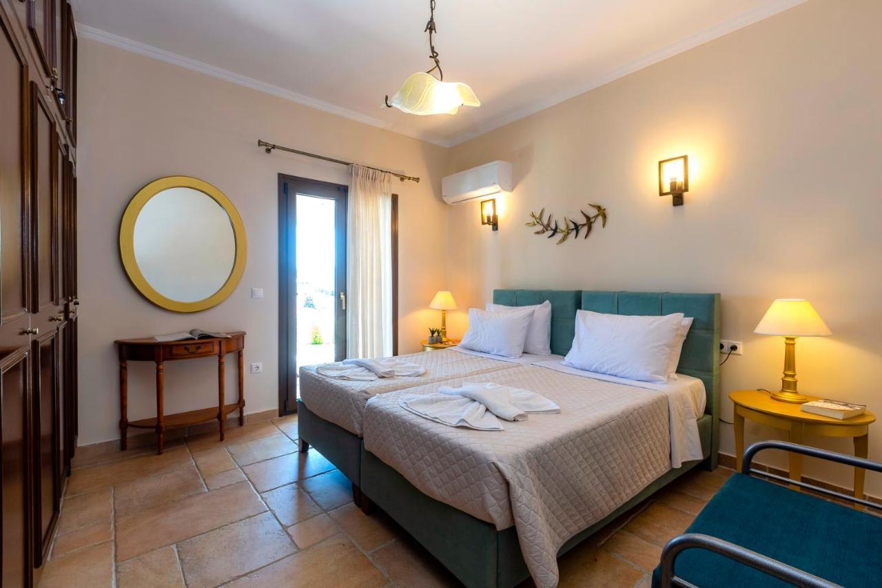 Solaris Methea- Luxury Central Villa By The Castle Kassiopi Exterior foto