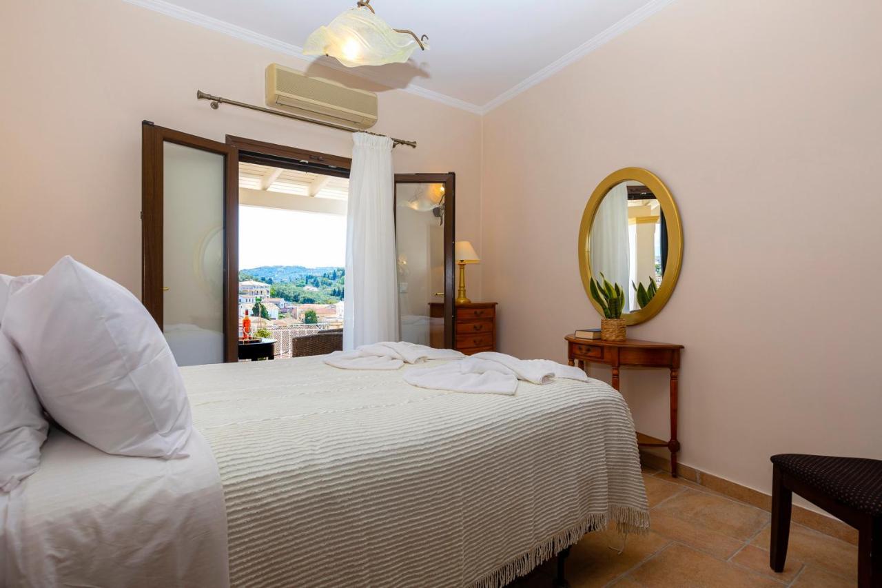 Solaris Methea- Luxury Central Villa By The Castle Kassiopi Exterior foto
